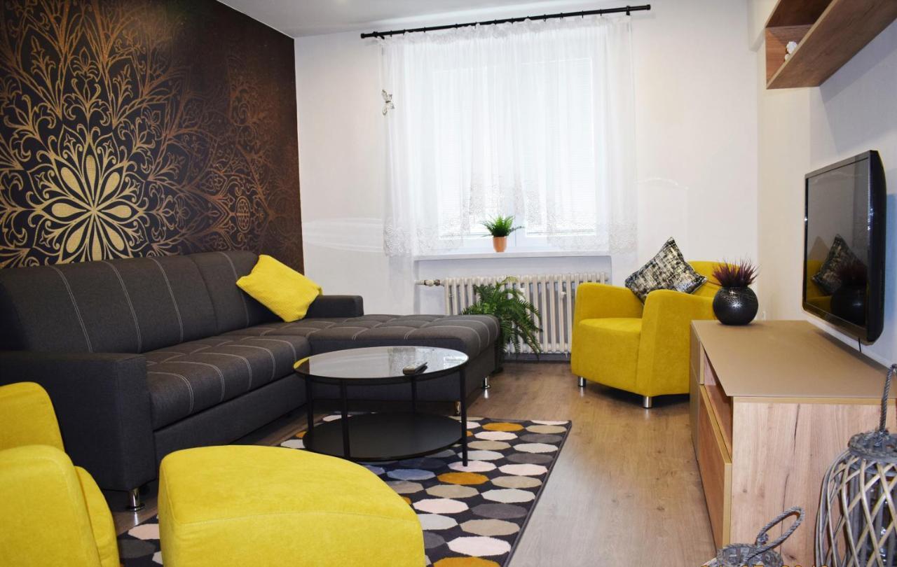Center City Apartment II Нітра Екстер'єр фото