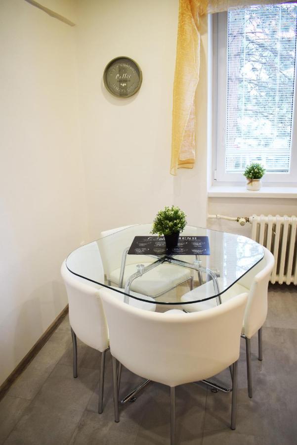 Center City Apartment II Нітра Екстер'єр фото