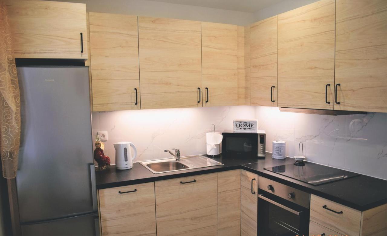 Center City Apartment II Нітра Екстер'єр фото
